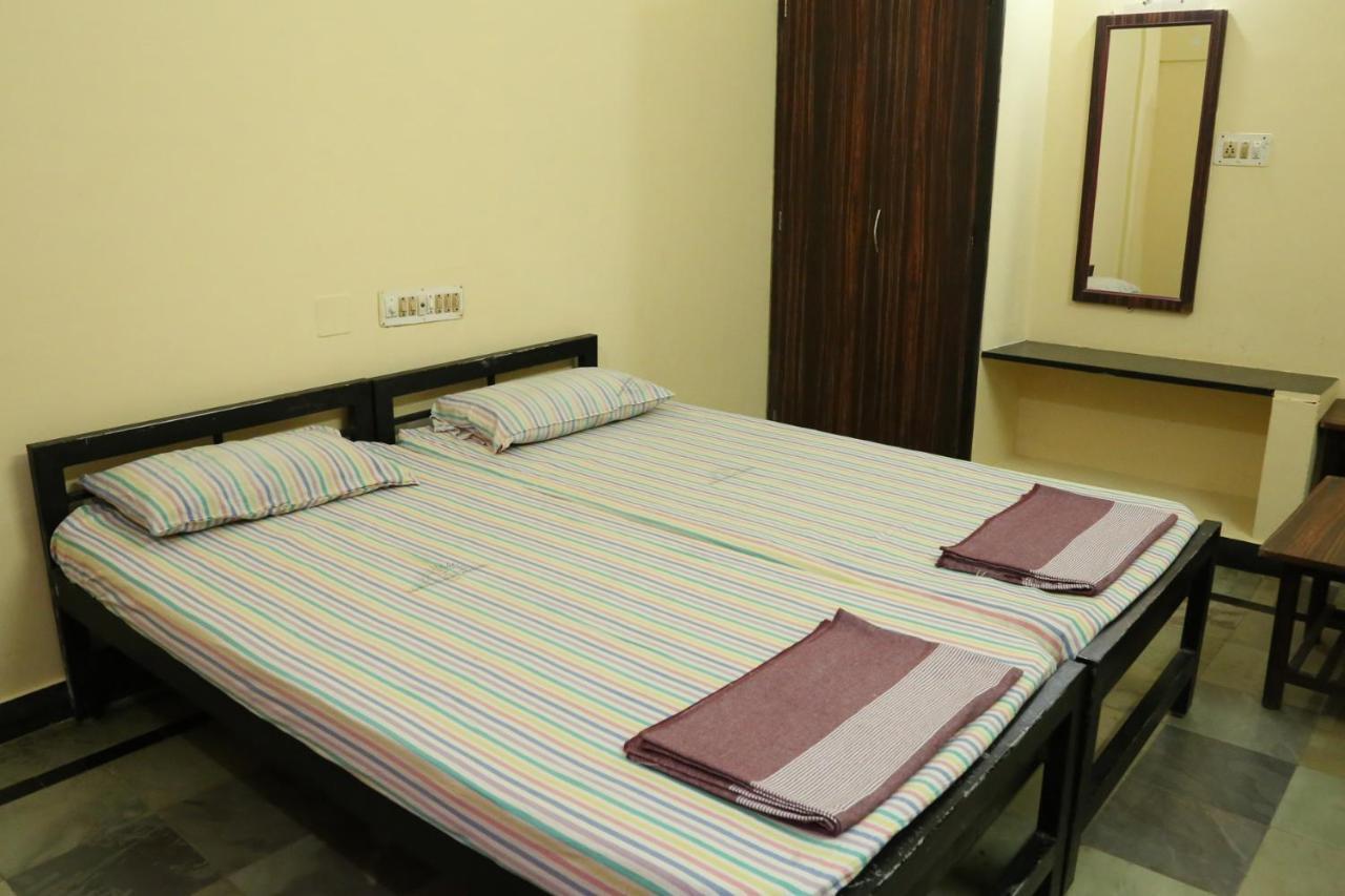 Sooryakamal Mahal Hotel Dharmastala Ngoại thất bức ảnh